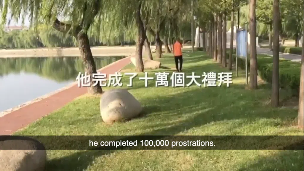 A True Story: 100,000 Prostrations by a One-Armed Person who Learns and Practices the True Dharma of H.H. Dorje Chang Buddha III. 100,000 Prostrations by a One-Armed Person who Learns and Practices the True Dharma of the Tathagata from H.H. Dorje Chang Buddha III.