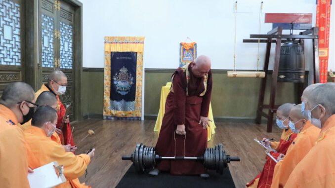 Kaichu Jiaozun lifted a Pestle at a weight 26 levels above his base weight standard.