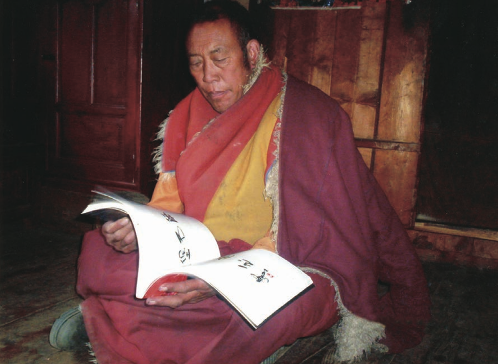 Respected Wangzhi Tudeng Jigmei Rinpoche praised H.H. Dorje Chang Buddha III Wan Ko Yeshe Norbu, affirming that A Treasury of True Buddha-Dharma embodies the complete Buddha-dharma and benefits all beings.