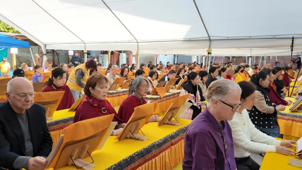 Photo Courtesy: Joyce Lee
Hundreds of Buddhists from across multiple nations attended the Dharma Assembly.